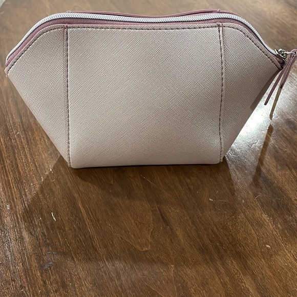 Cosmetic Bag - Picture 3 of 9